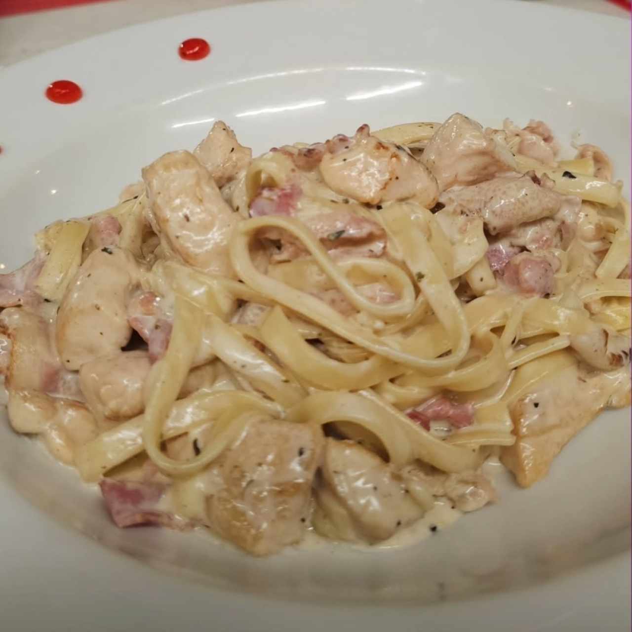 Pasta Alfredo Con Pollo