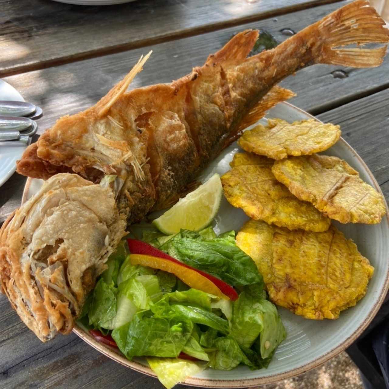 Platos Fuertes - Pescado Frito Veracruz