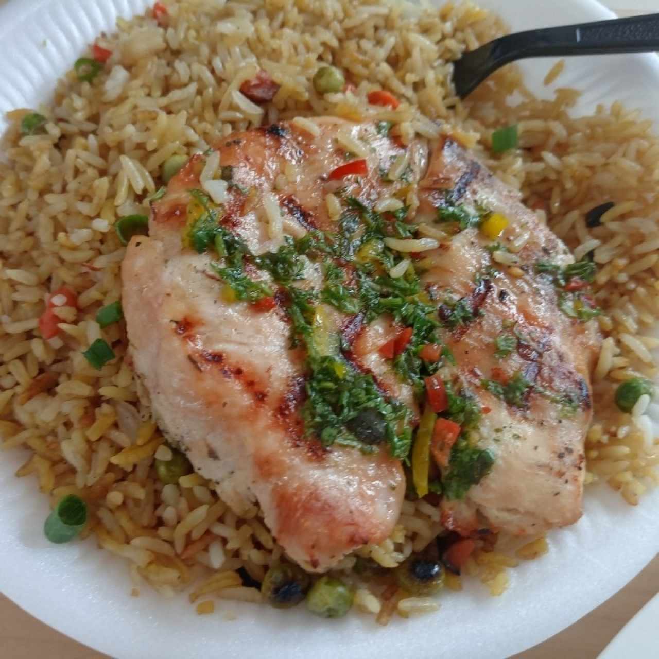 Pollo con arroz de vegetales 