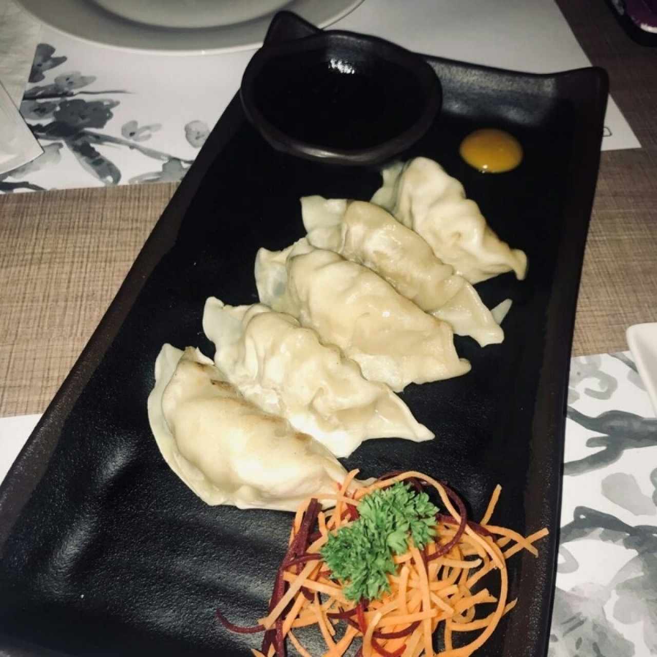 ENTRADAS/CARPACCIO - Gyoza (5 unidades)