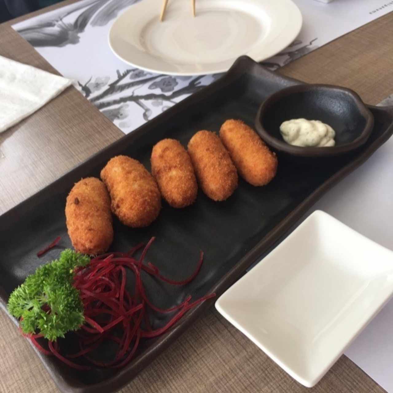 croquetas de cangrejo 