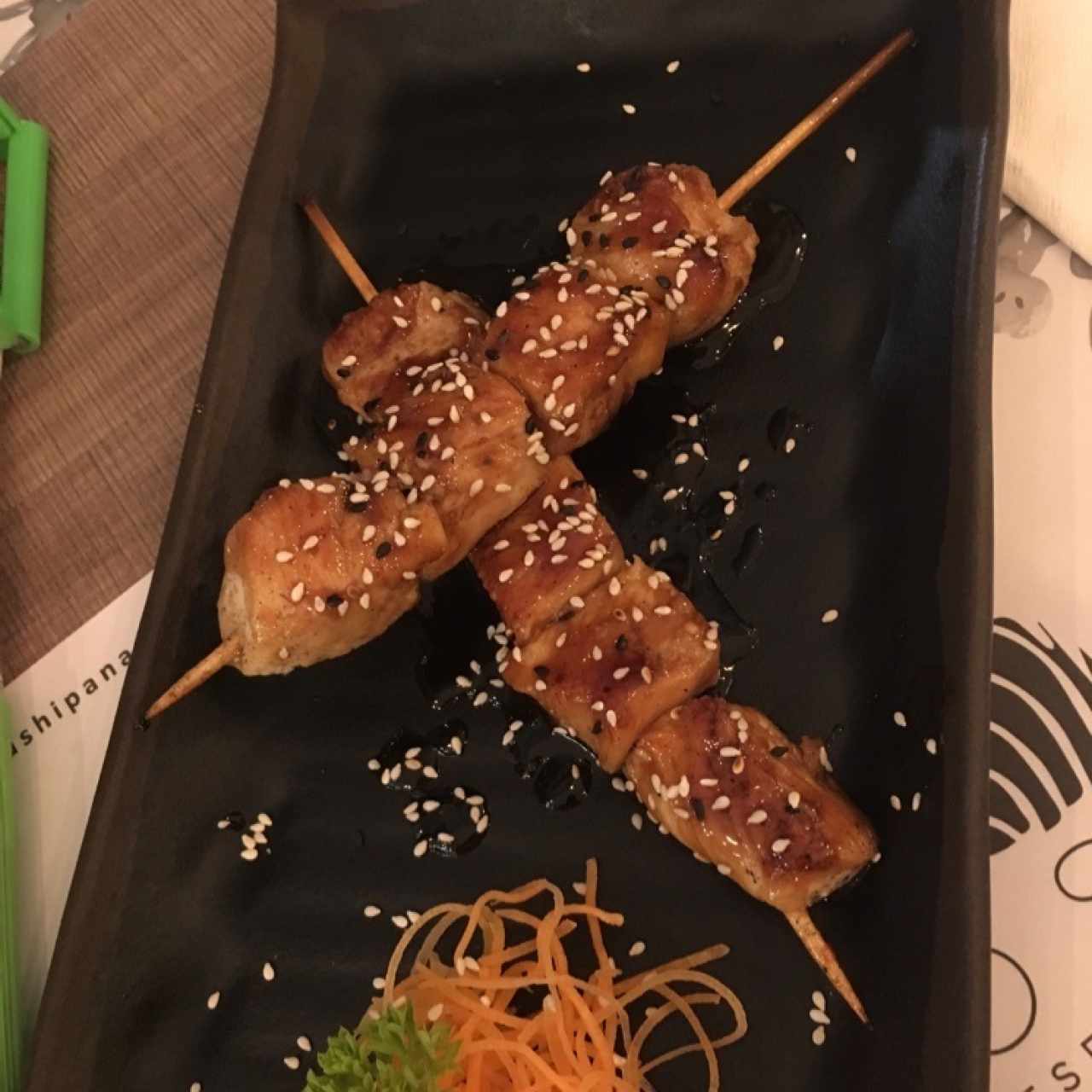 Entradas/Carpaccio - Yakitori (2 unidades)