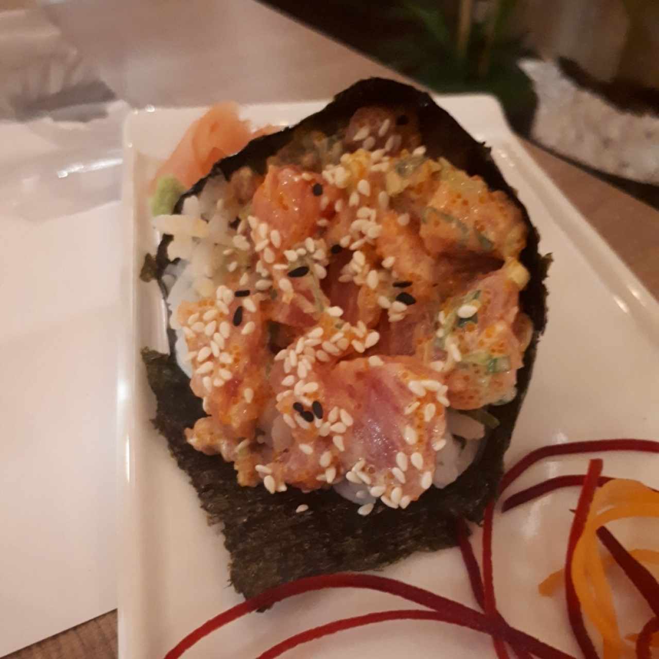 TEMAKIS - Temaki spicy tuna