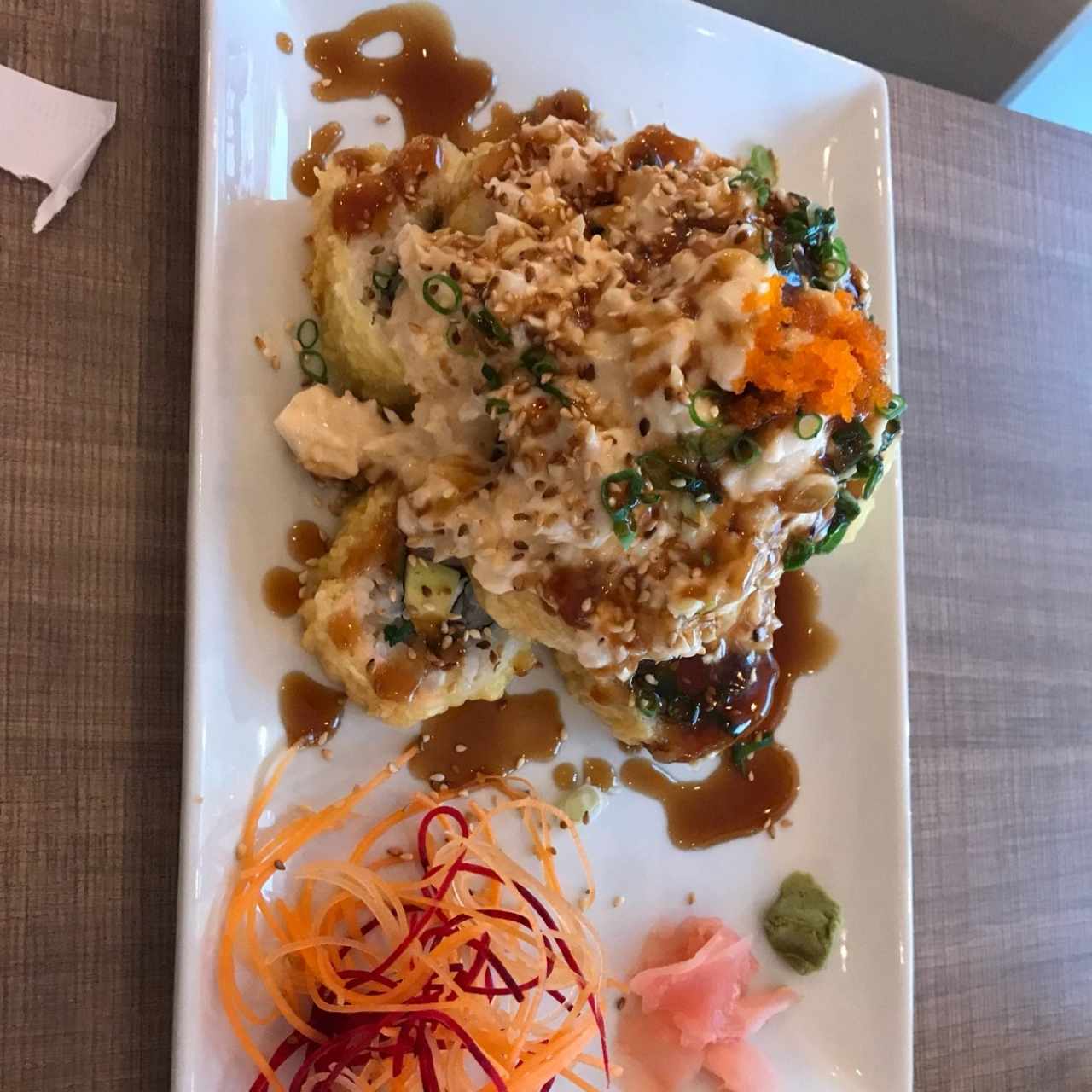 Vulcano roll (10 piezas)