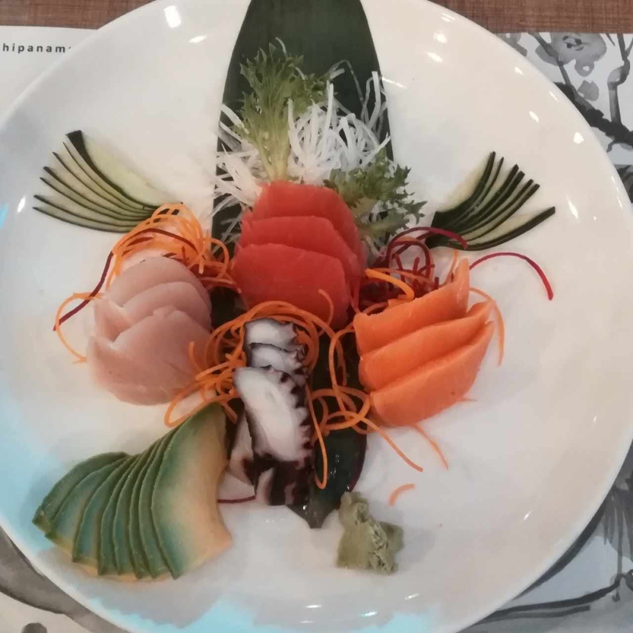  Sashimi con extra aguacate 