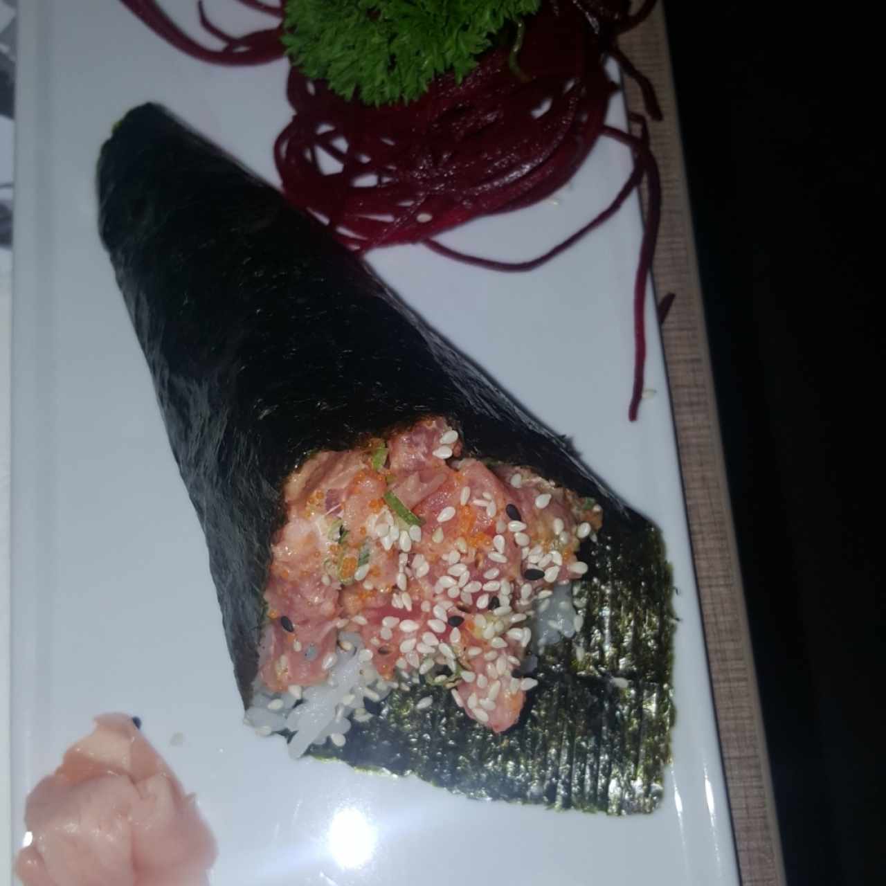 TEMAKIS - Temaki spicy tuna