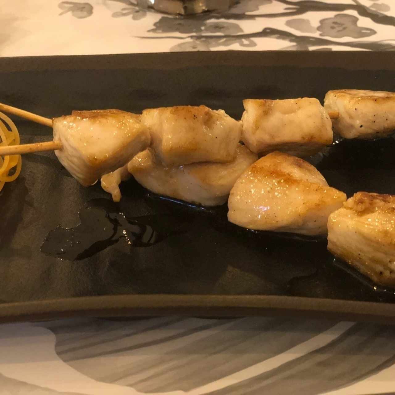 Entradas/Carpaccio - Yakitori (2 unidades)