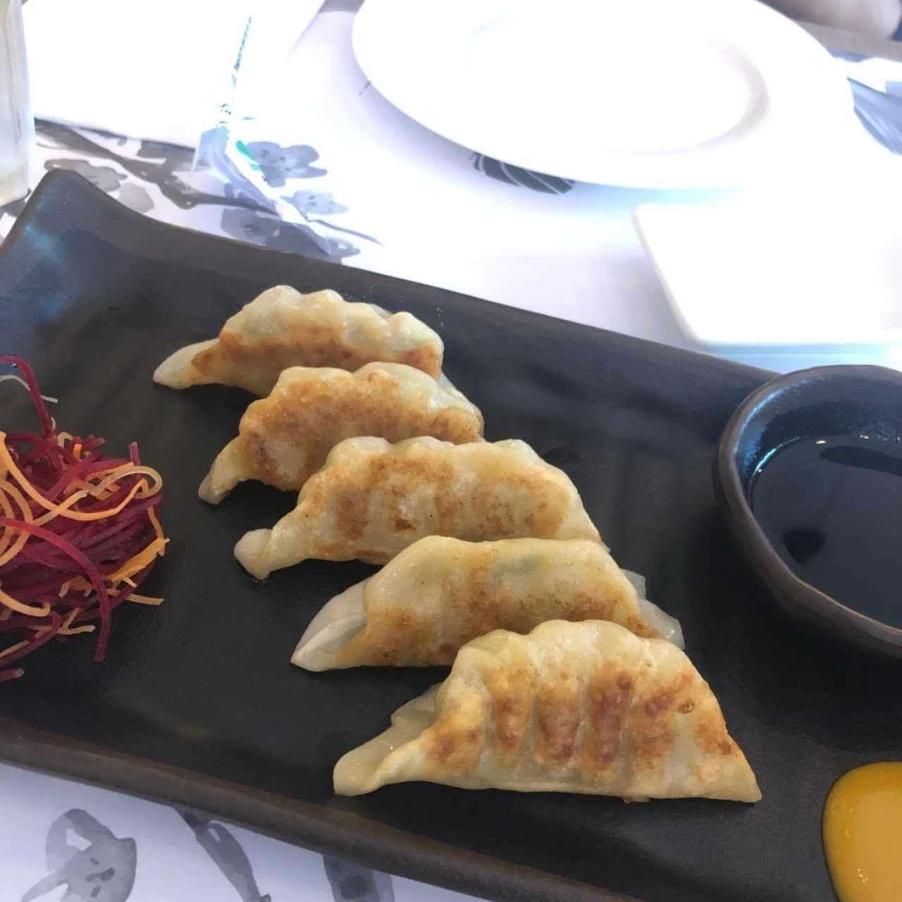 Entradas/Carpaccio - Gyoza (5 unidades)