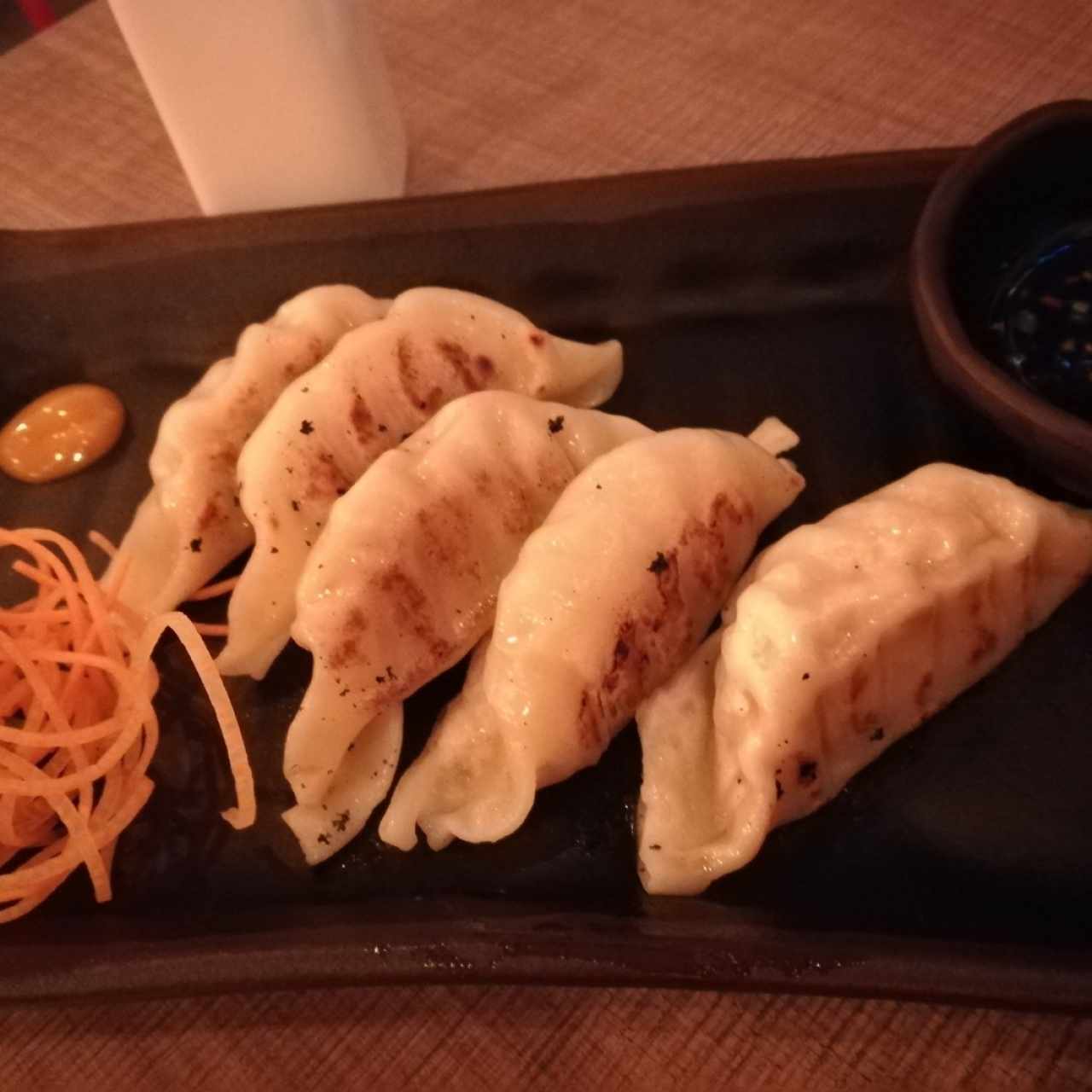 ENTRADAS/CARPACCIO - Gyoza (5 unidades)