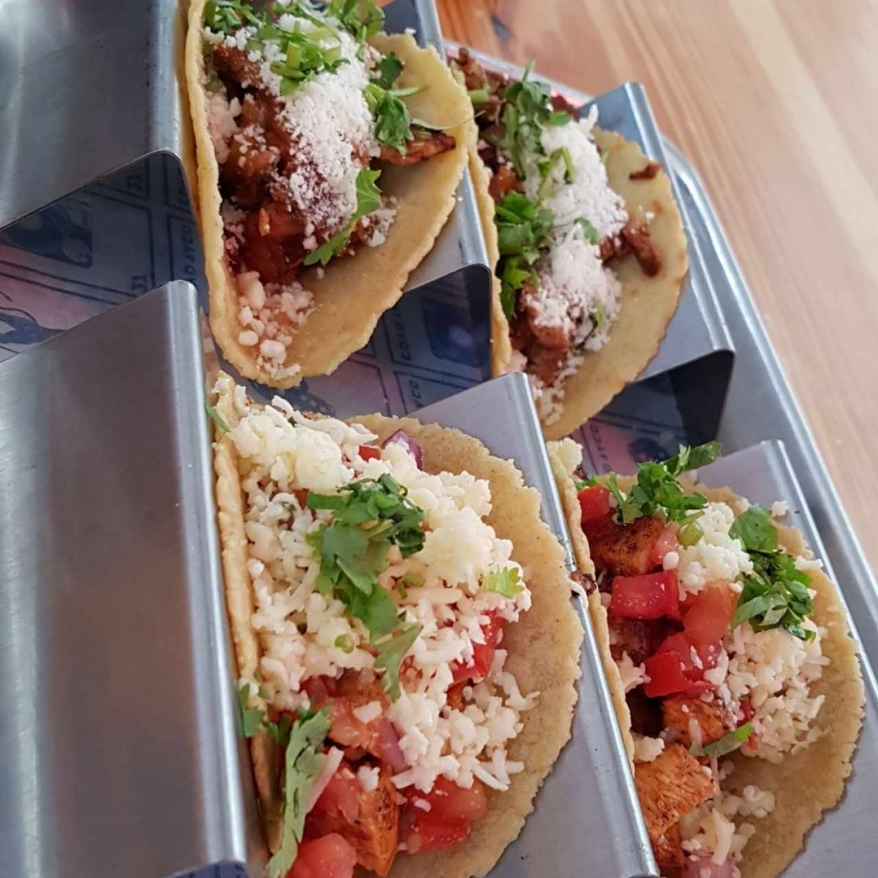 Tacos de Pollo al Carbón y Tacos al Pastor