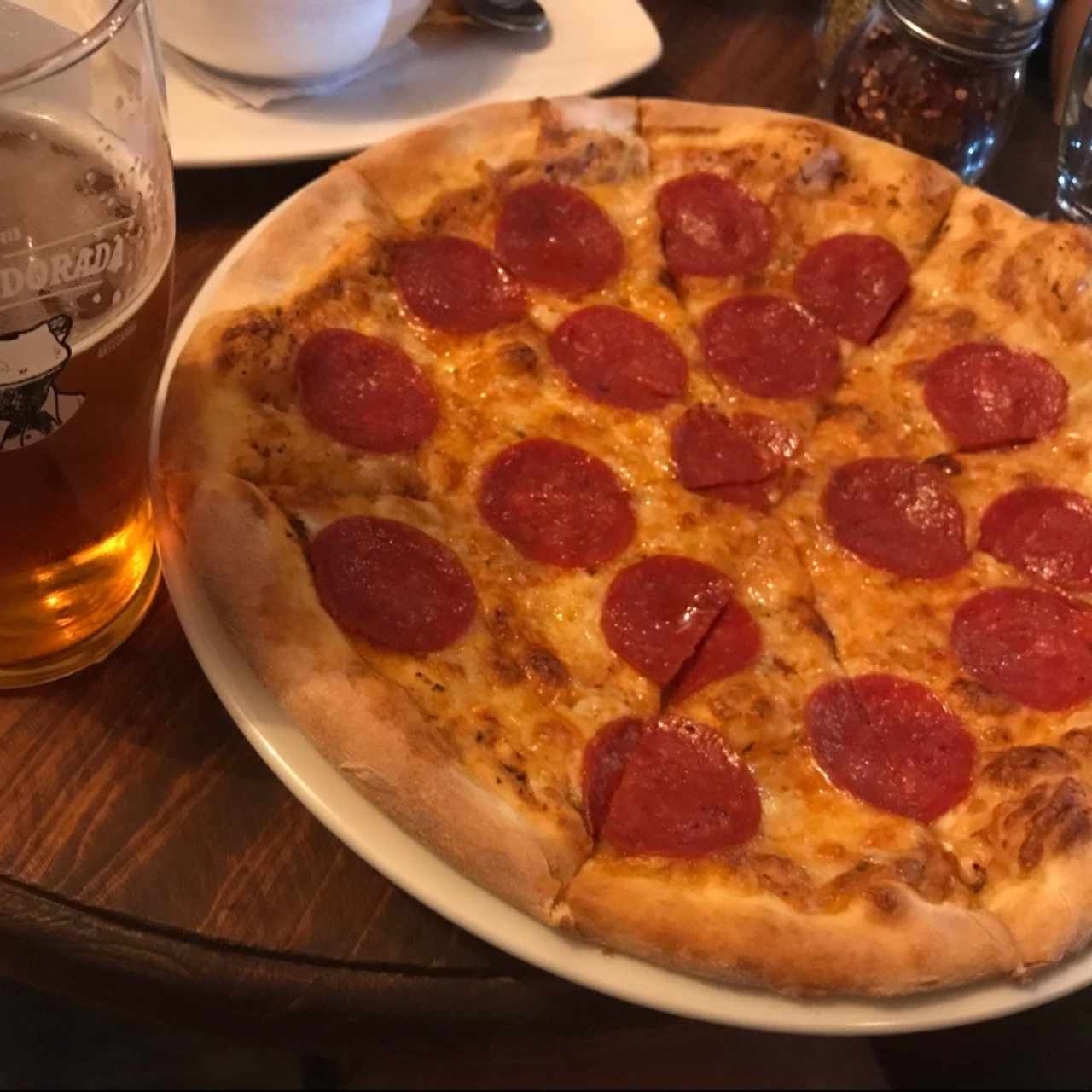 pizza de pepperoni & una fría IPA