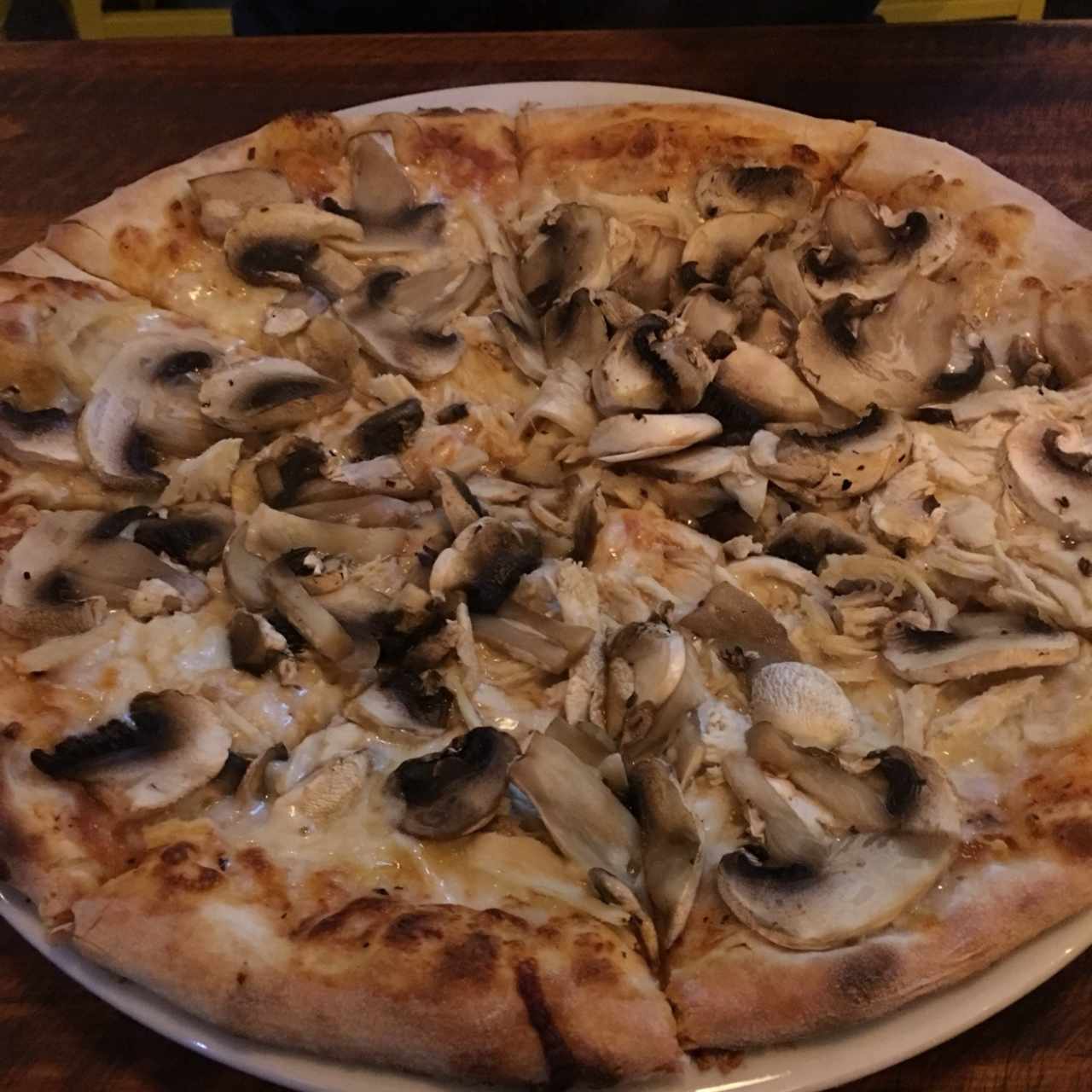 pizza de pollo con champiñones 