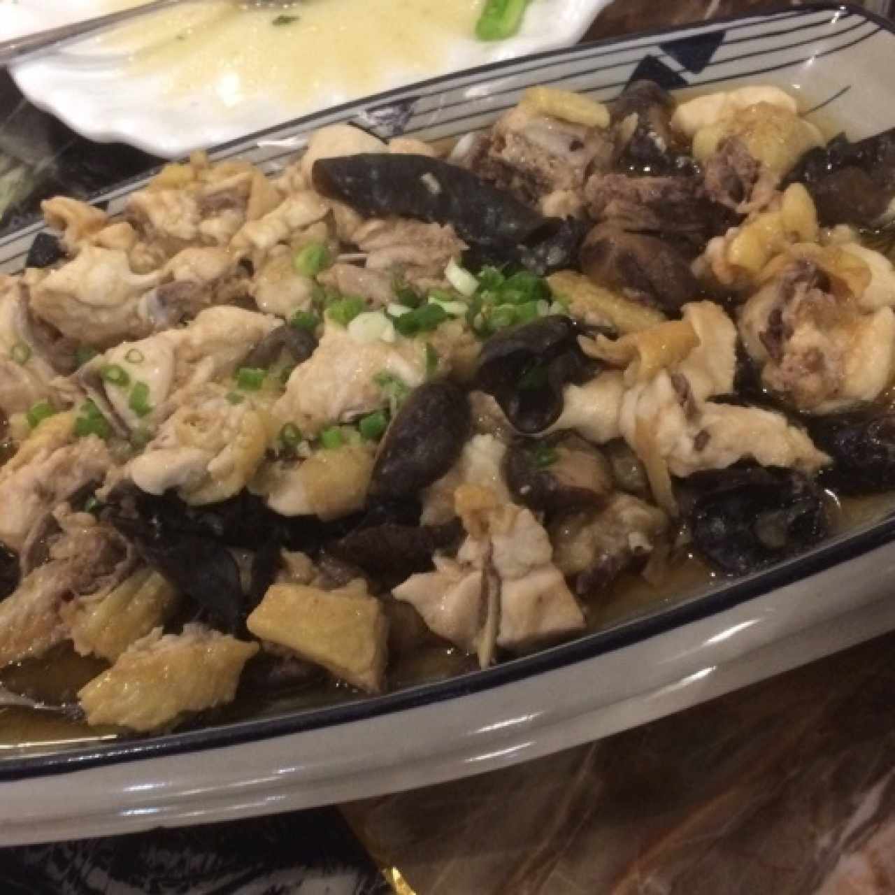 pollo con hongos