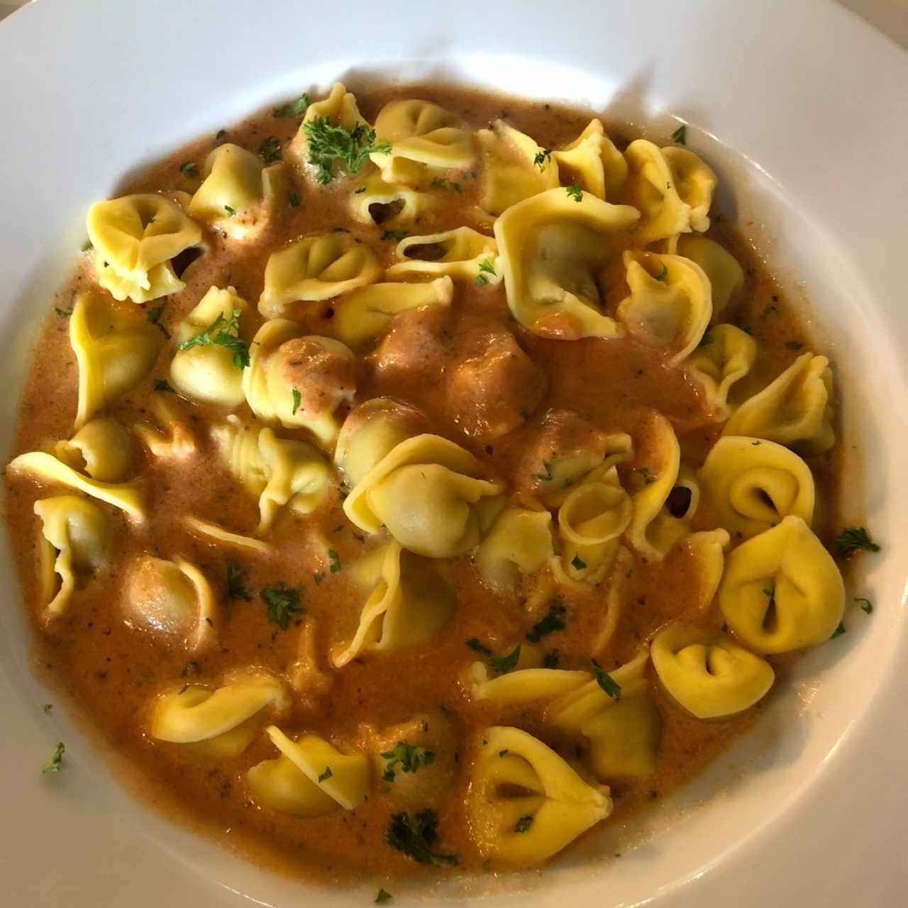 Tortellini de hongos en salsa rosada