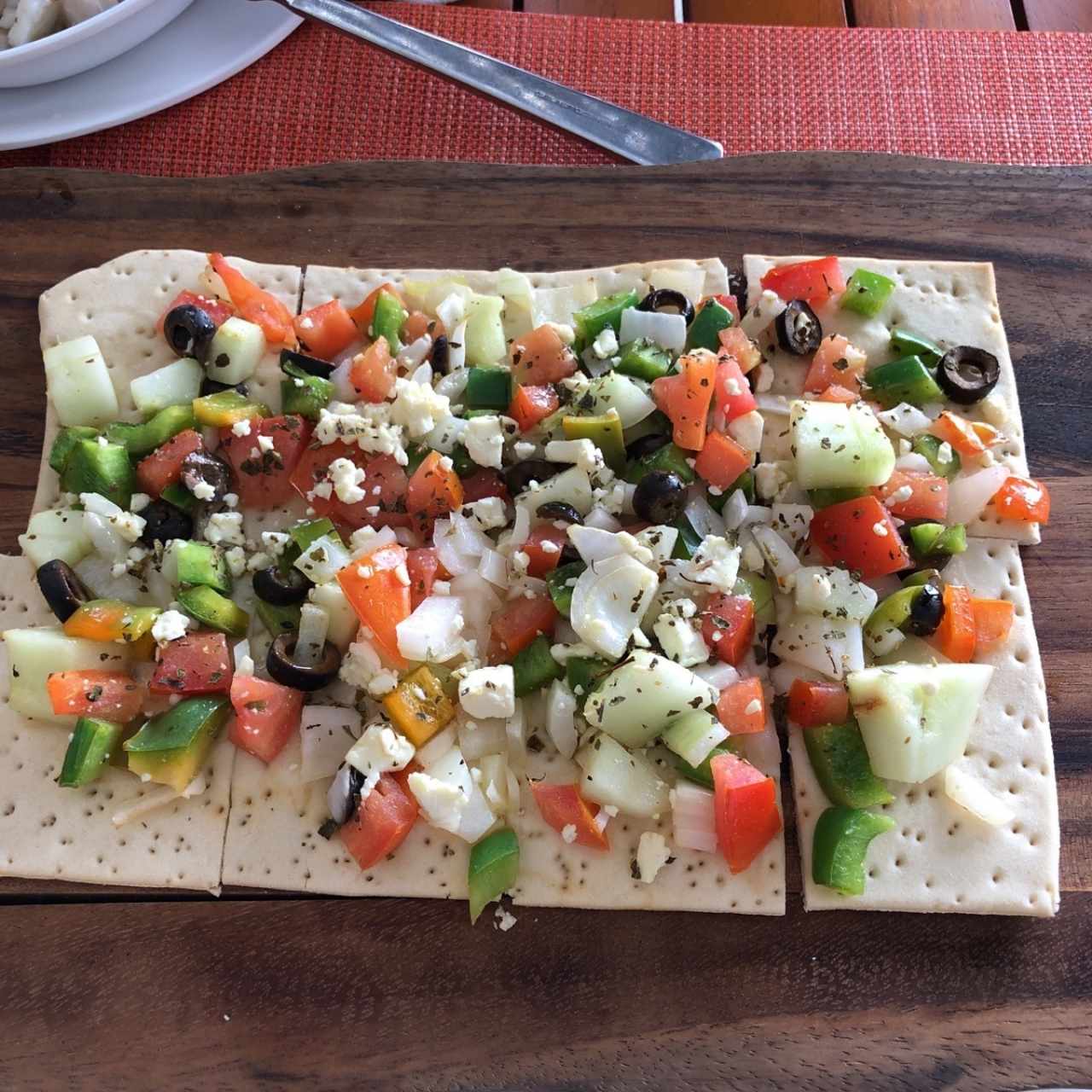 flat bread ensalada griega