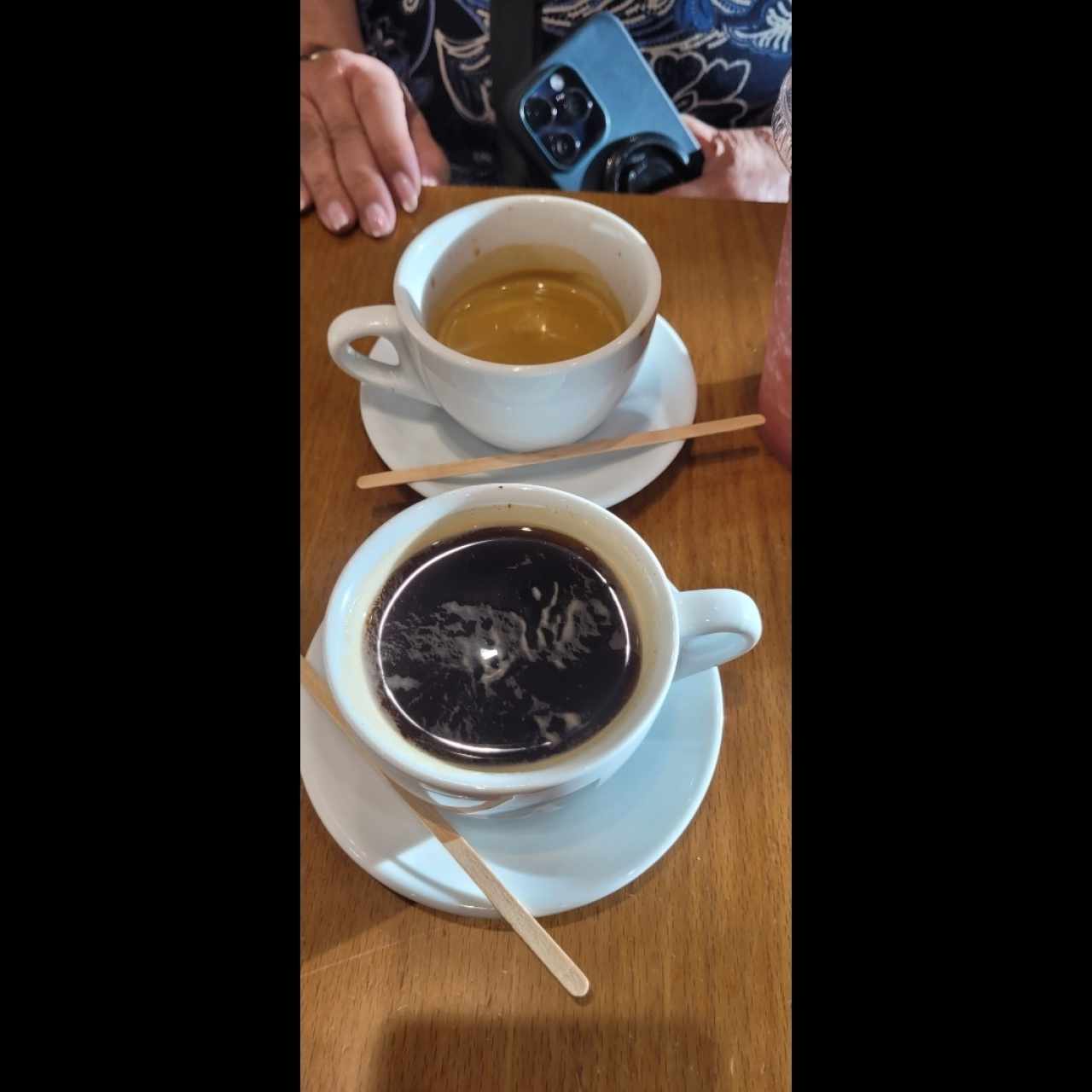 café americano y expresó doble 