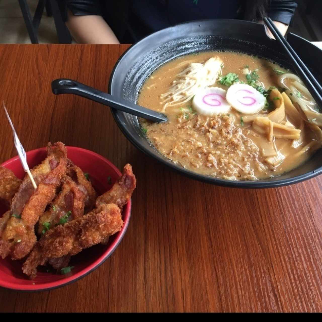 Ramen tonkotsu con udon