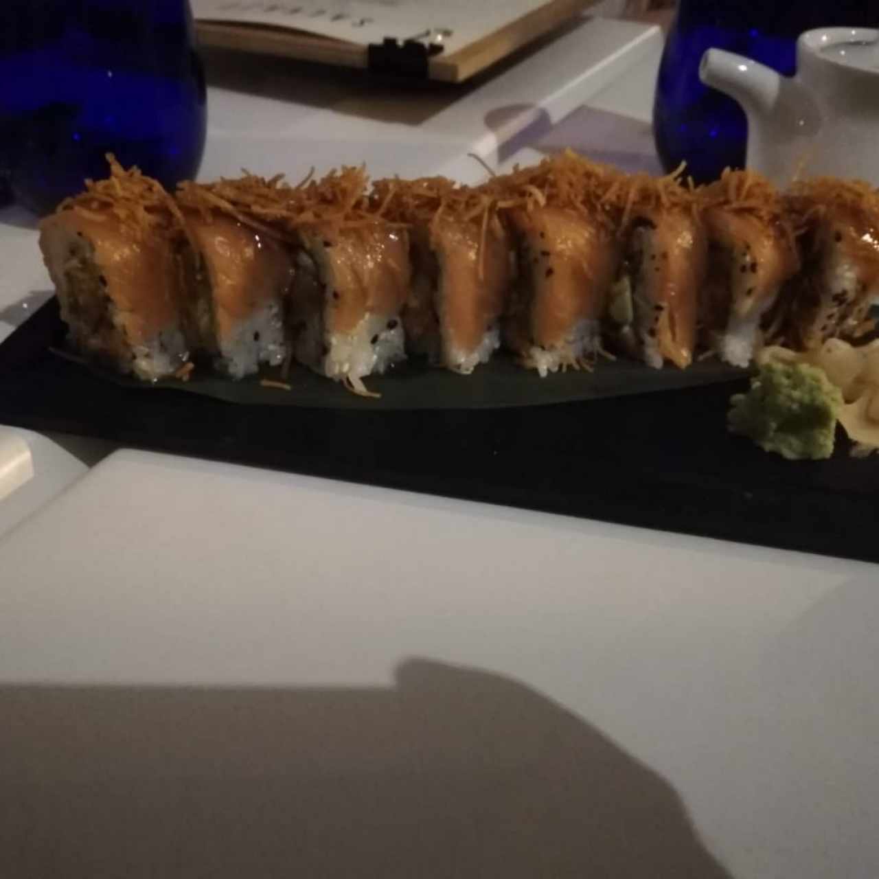 Suchi de Salmón Picante