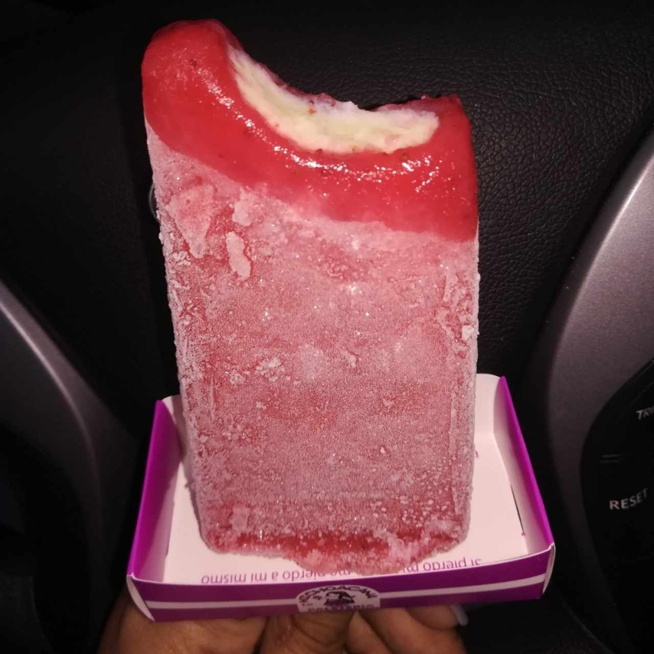 Paleta de Fresa rellena! 