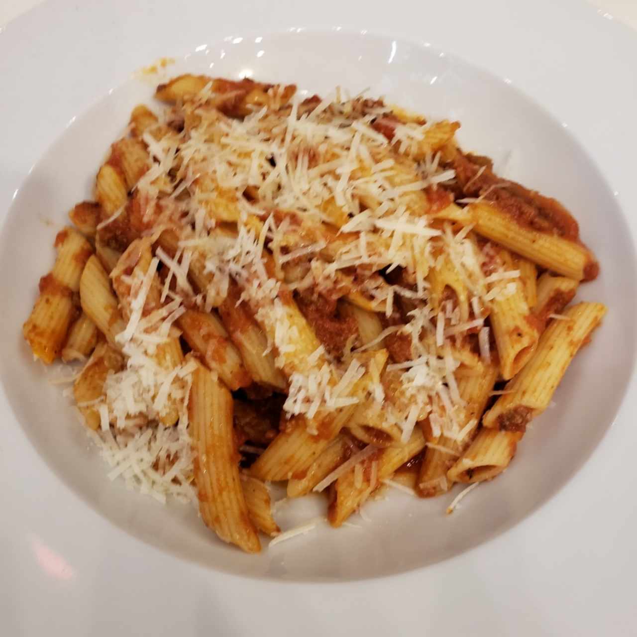 Penne Boloñesa