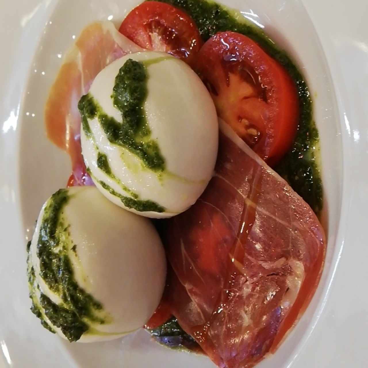 Burrata capresa