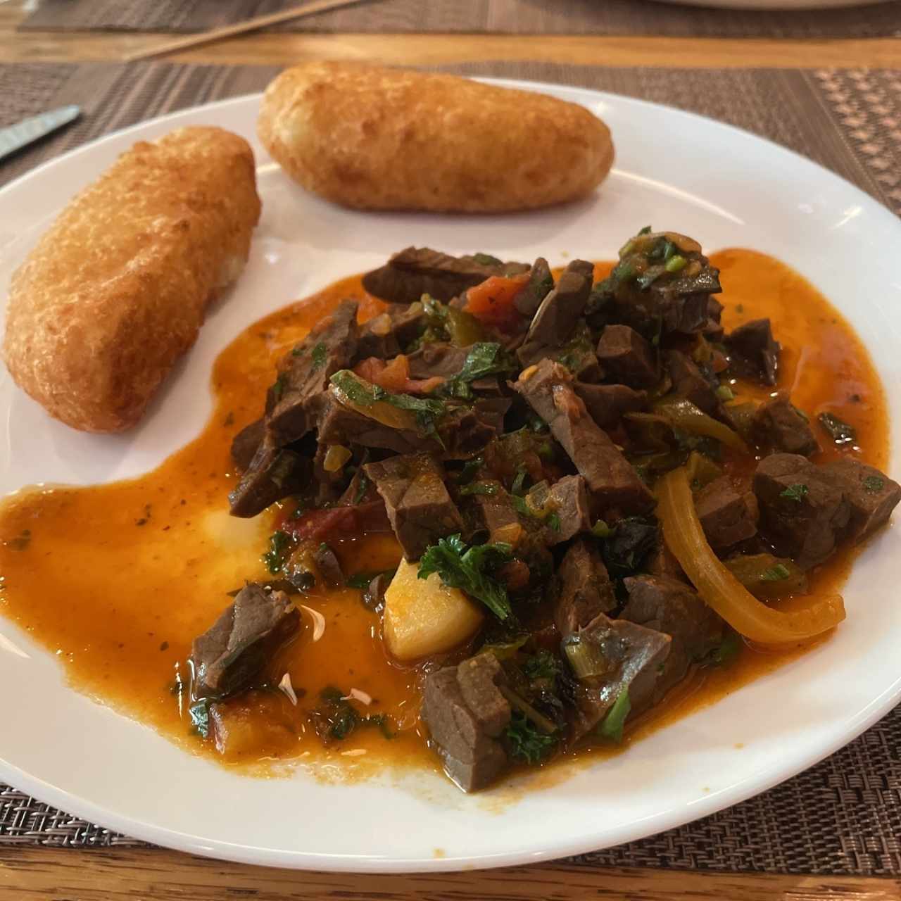 Desayuno picadillo con carimañolas