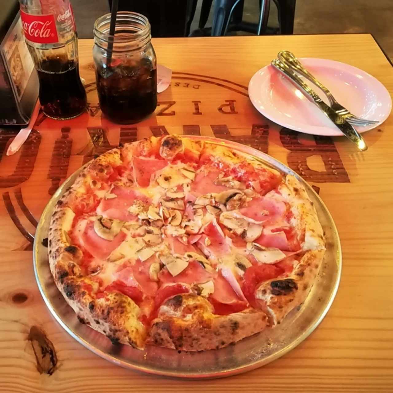 Pizza de Jamón con hongos