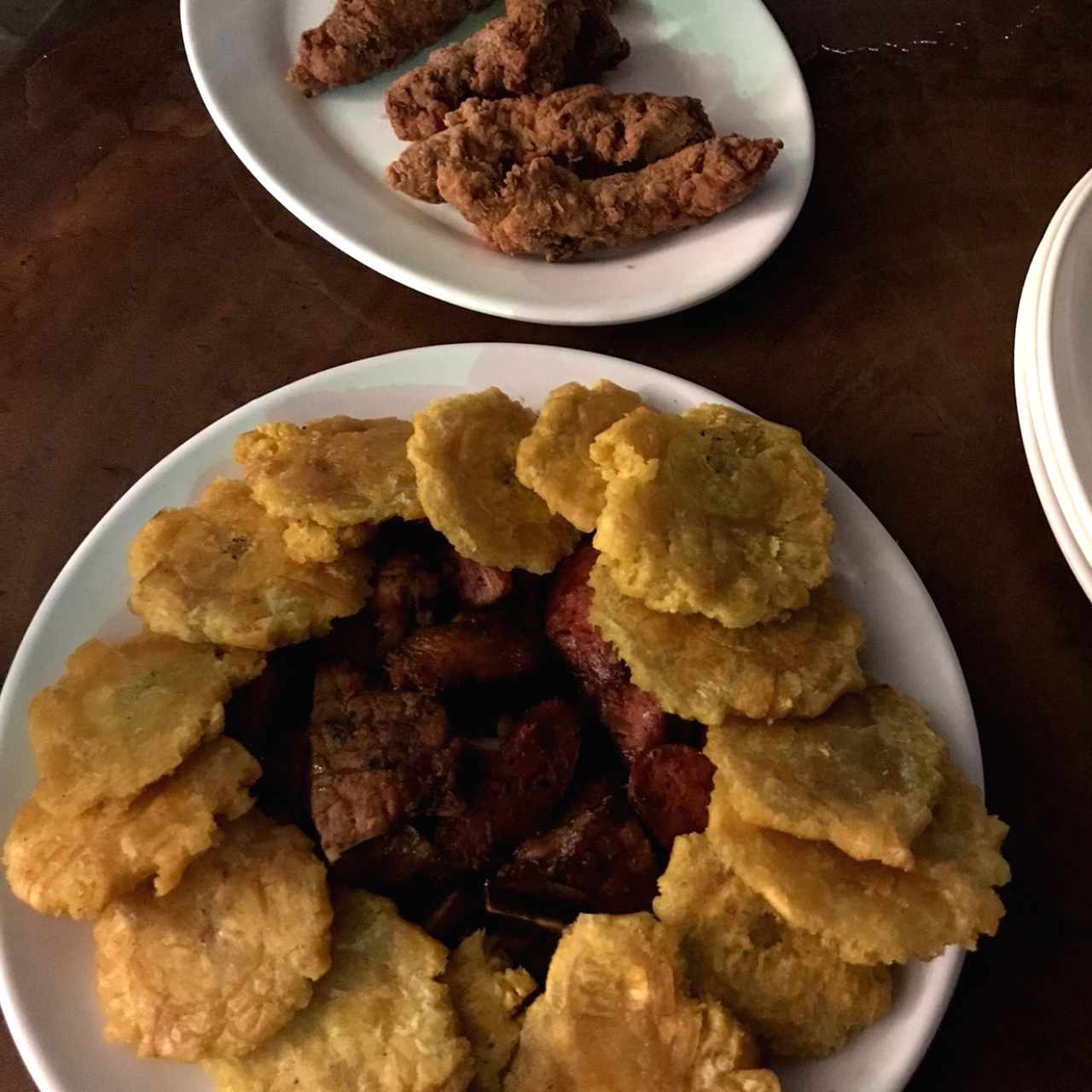 Picada para 2-3 personas y deditos de pescado