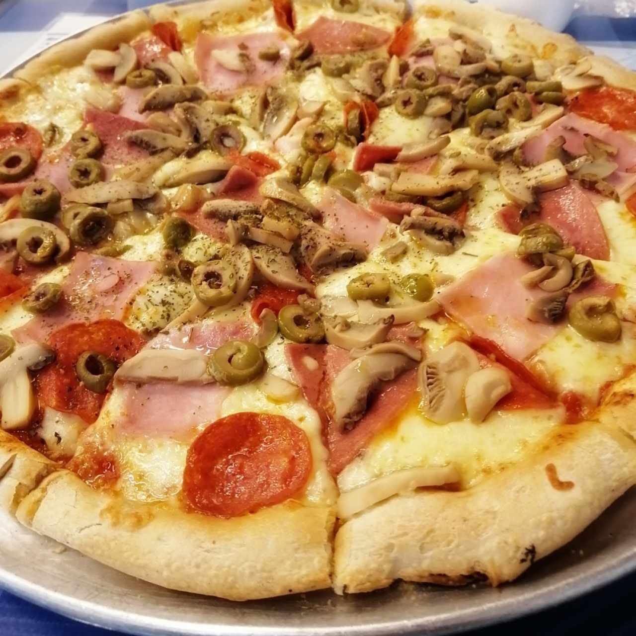 Pizza Atheniense