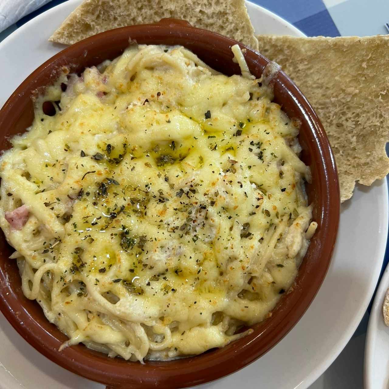 Linguine alfredo con pollo