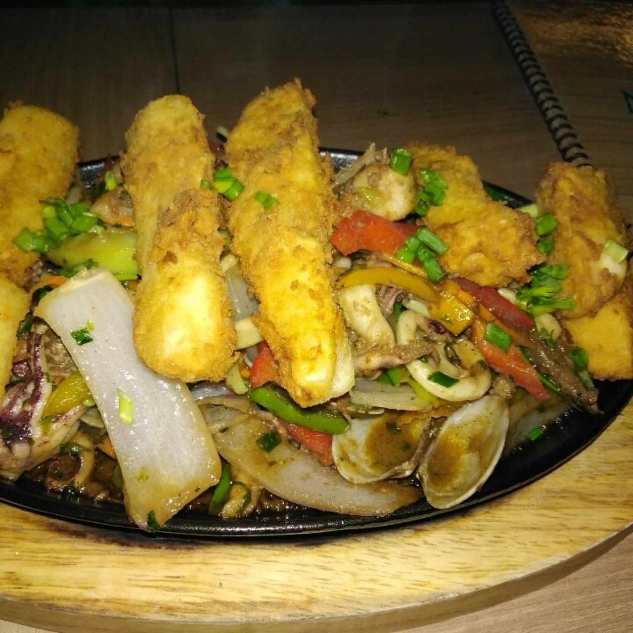 parrilada de mariscos y carne