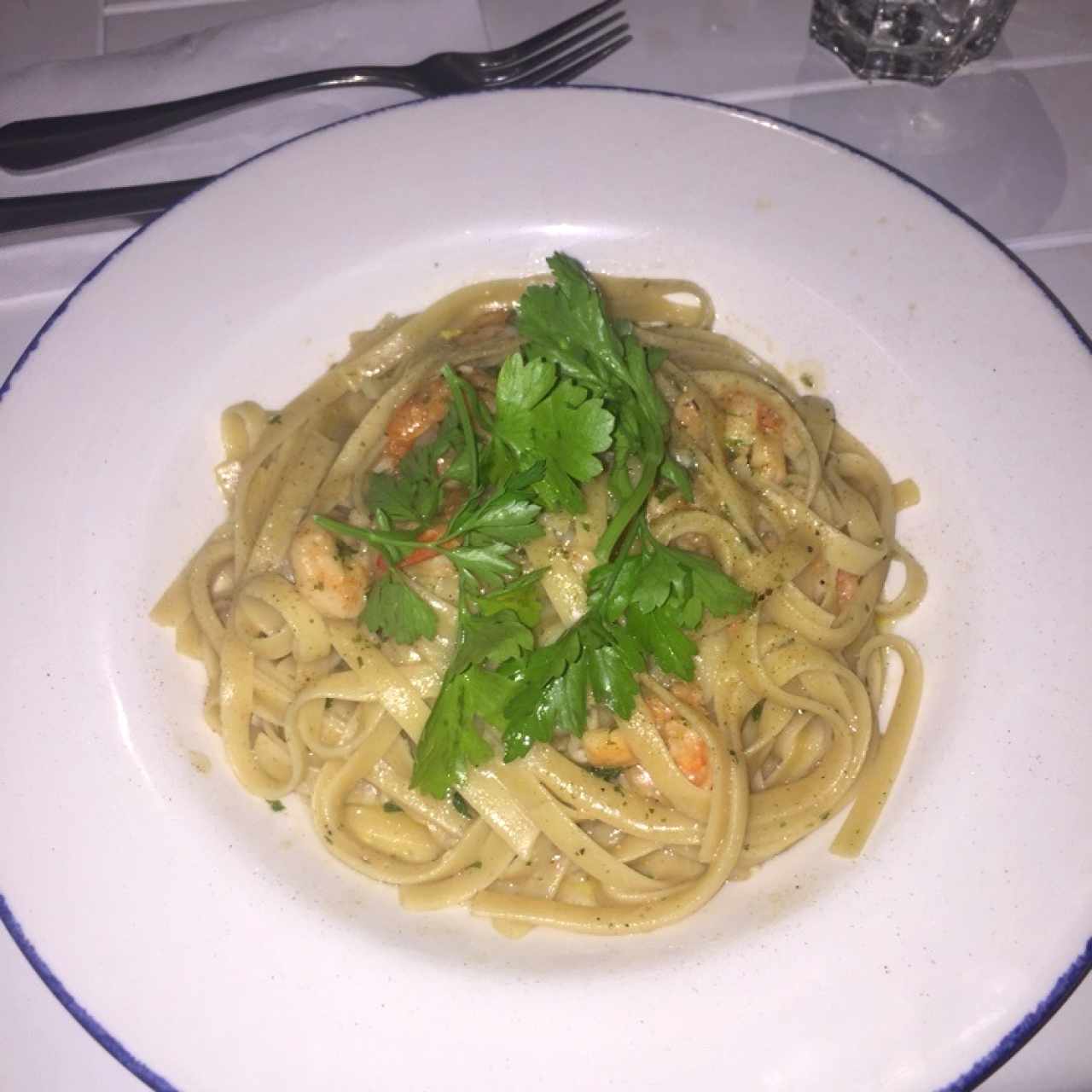 Pasta al oleo con camarones 😋