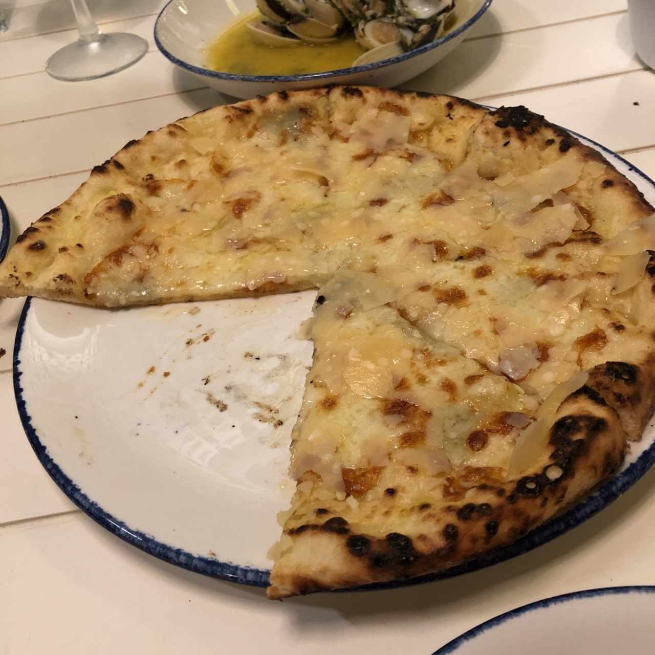 Piezas Tradicionales - Pizza Quattro Formaggi