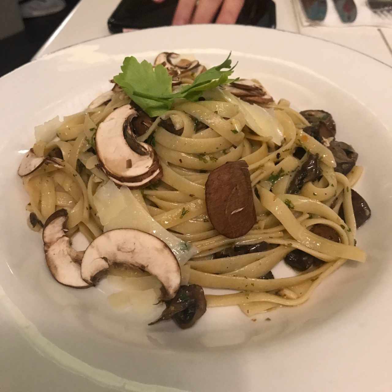 Fetuccini Aglio, Olio,Funghi E Pepperoncino