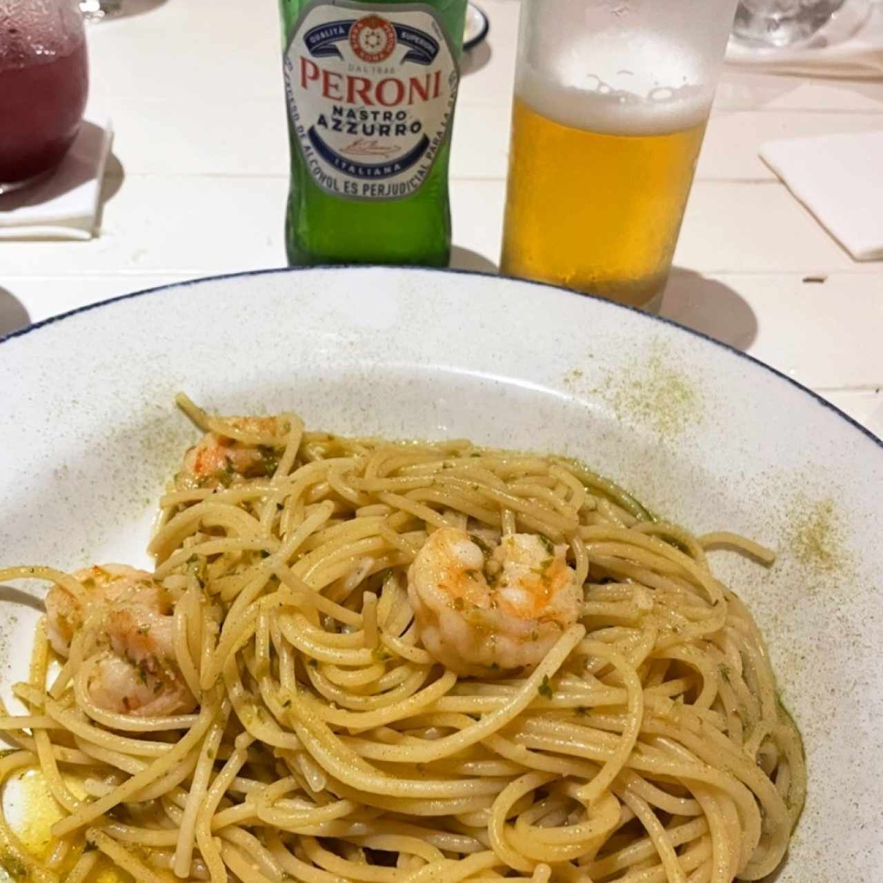 Espaguetti oleo y camarones 👌