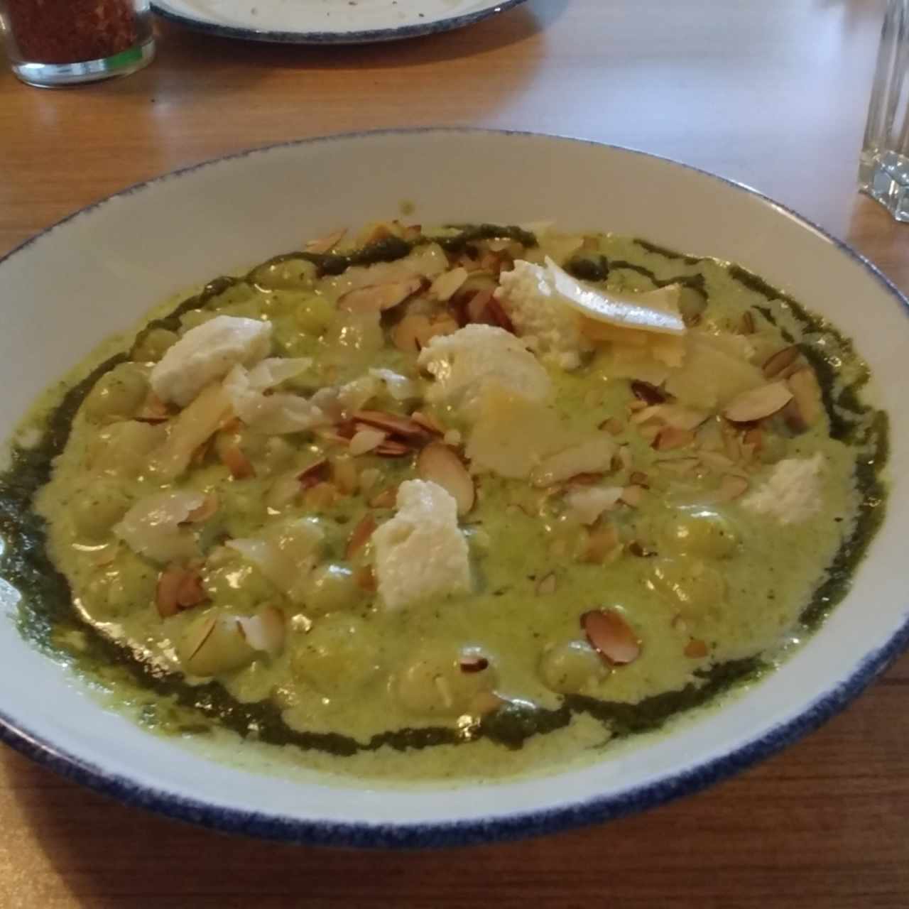 ñoquis al pesto