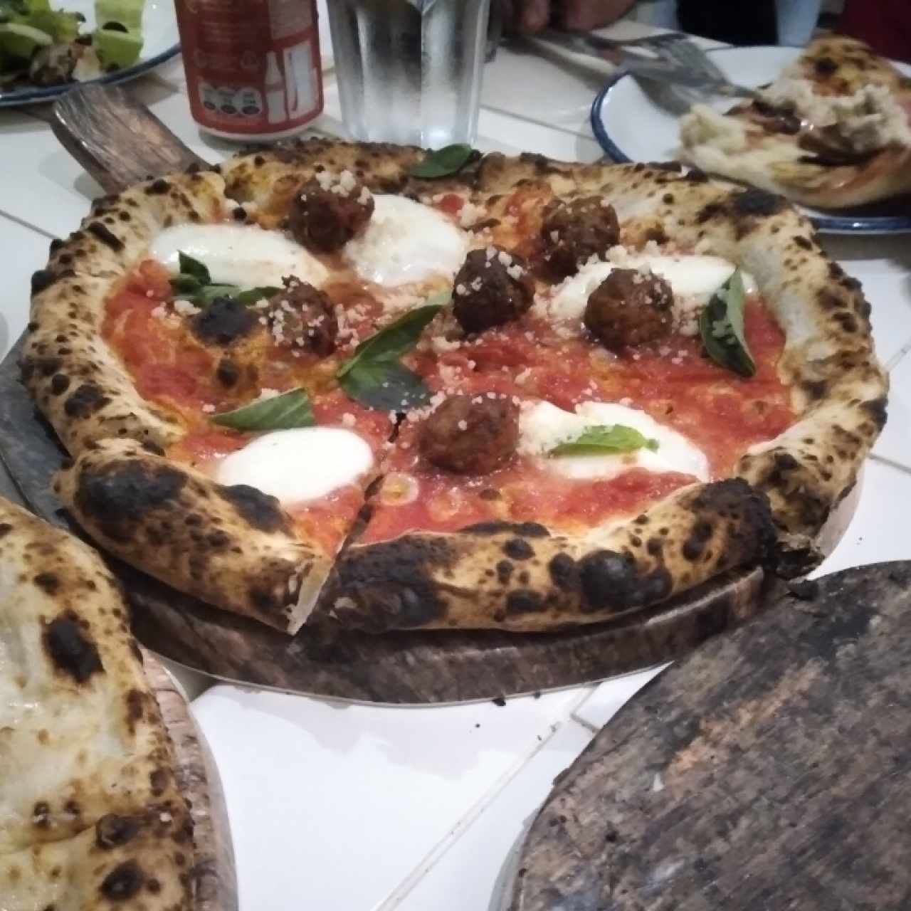 Pizza con Polpette