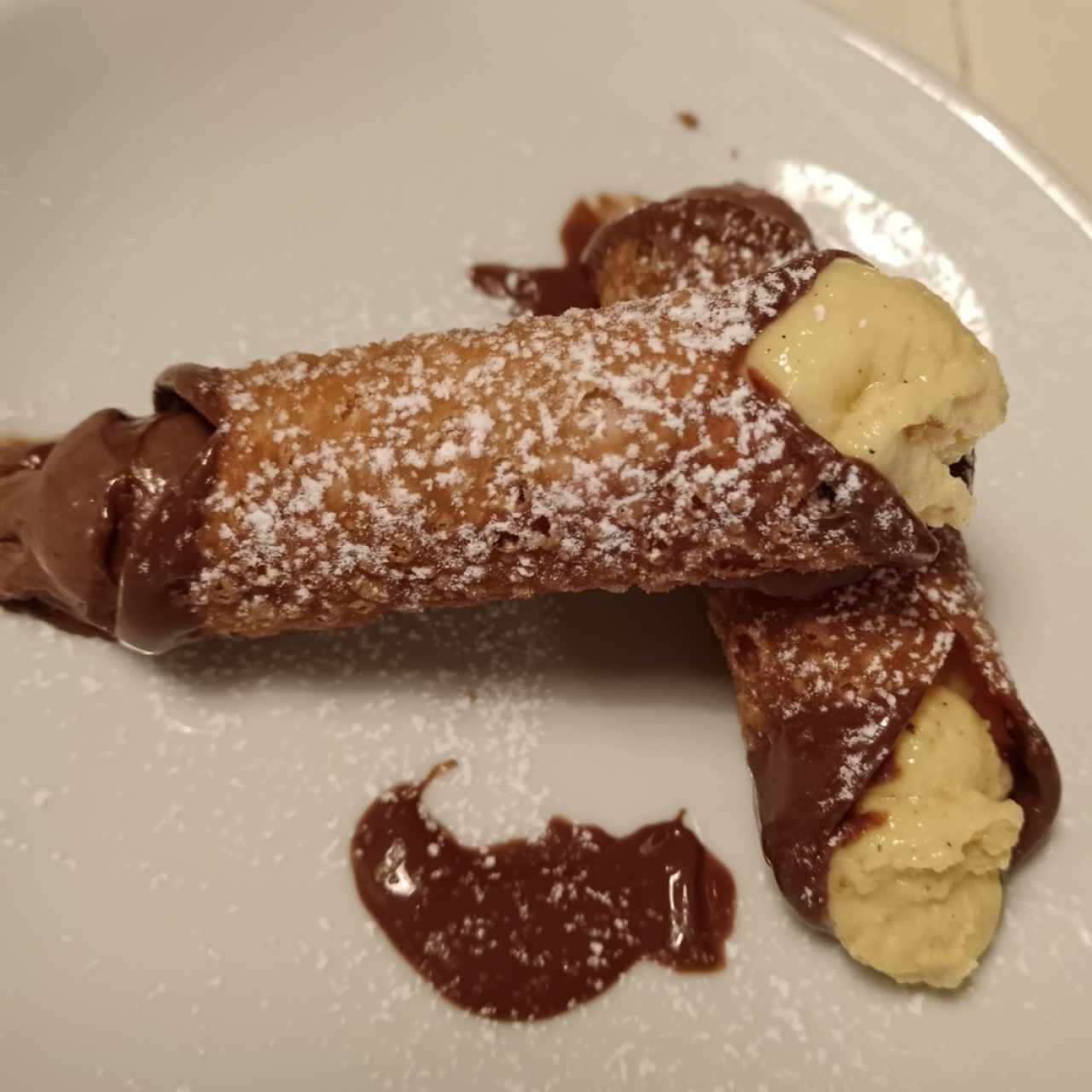 Cannoli de Nutella y crema pastelera 