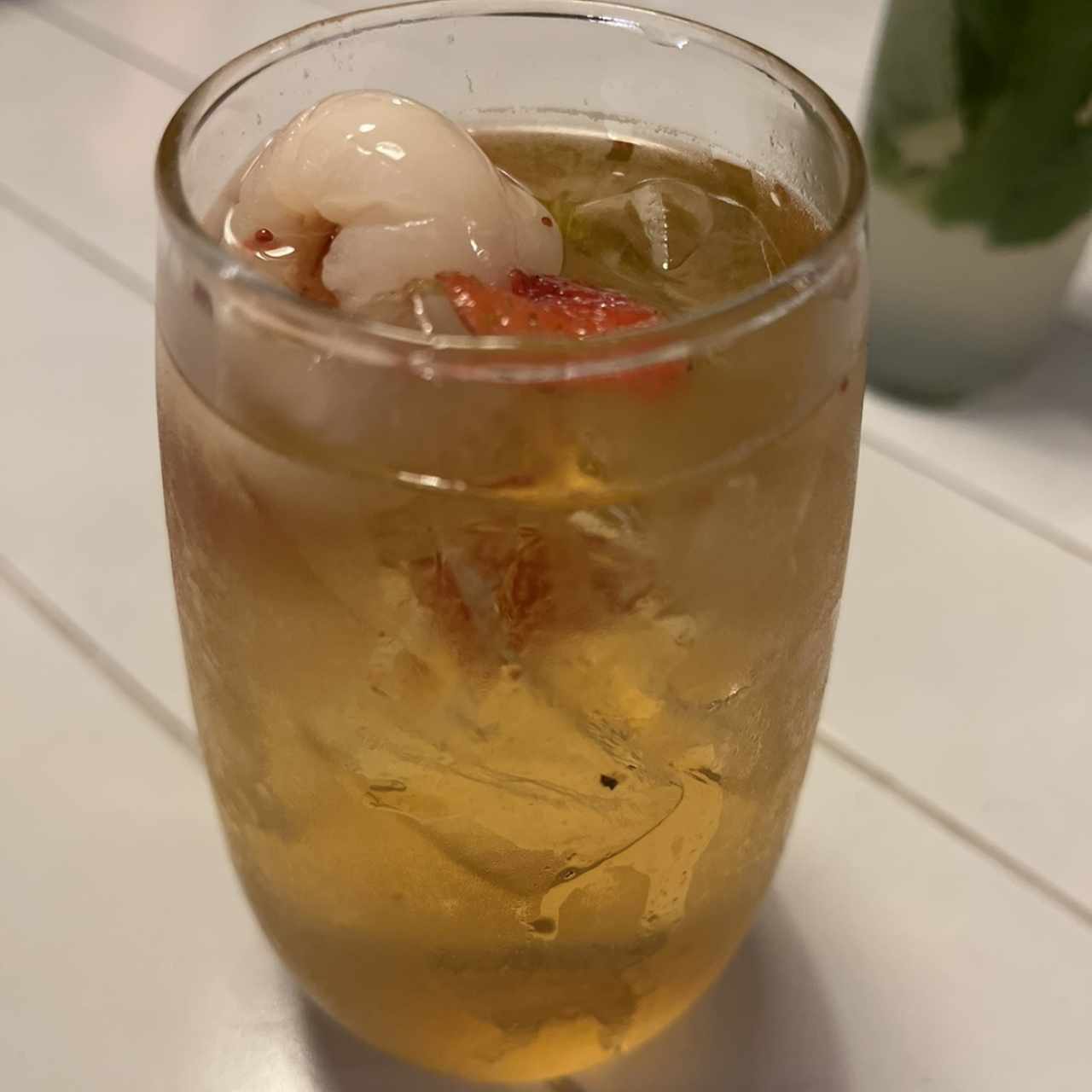 Sangria blanca -Lychee