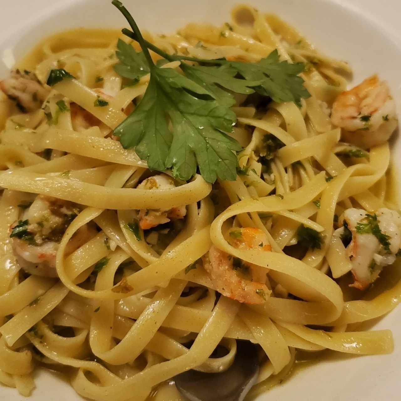 Fetuccini Aglio, Olio E Gamberetti