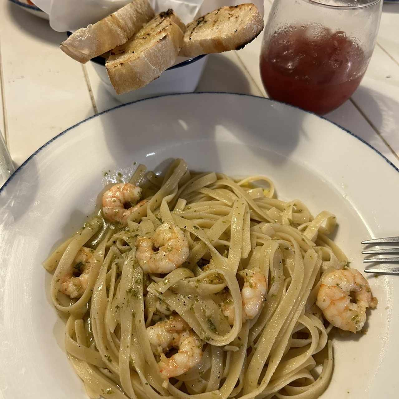 Fetuccini Aglio, Olio E Gamberetti