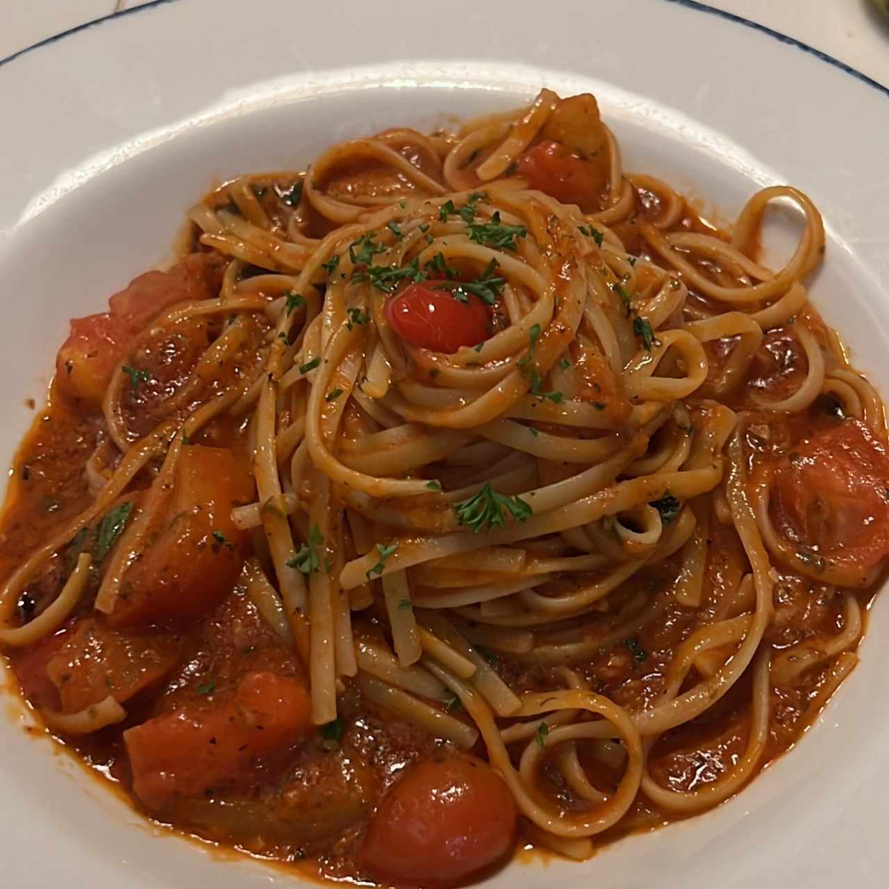 Linguini Al Filetto Di Pomodoro