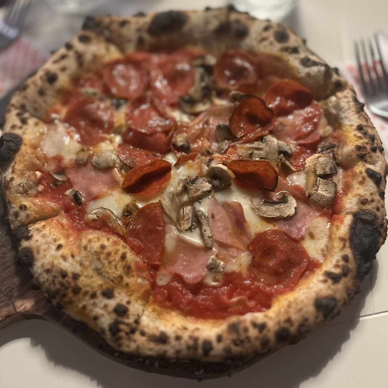 Pizzas Tradicionales - Pizza Prosciutto Funghi