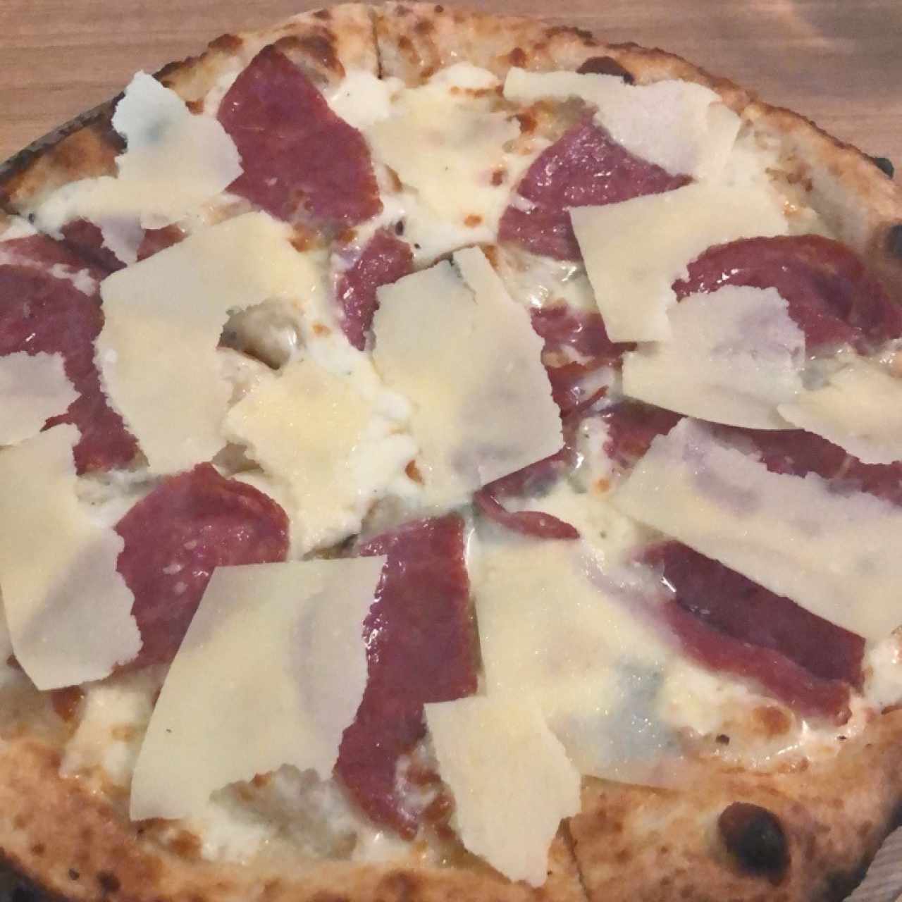 Pizza quattro formaggi