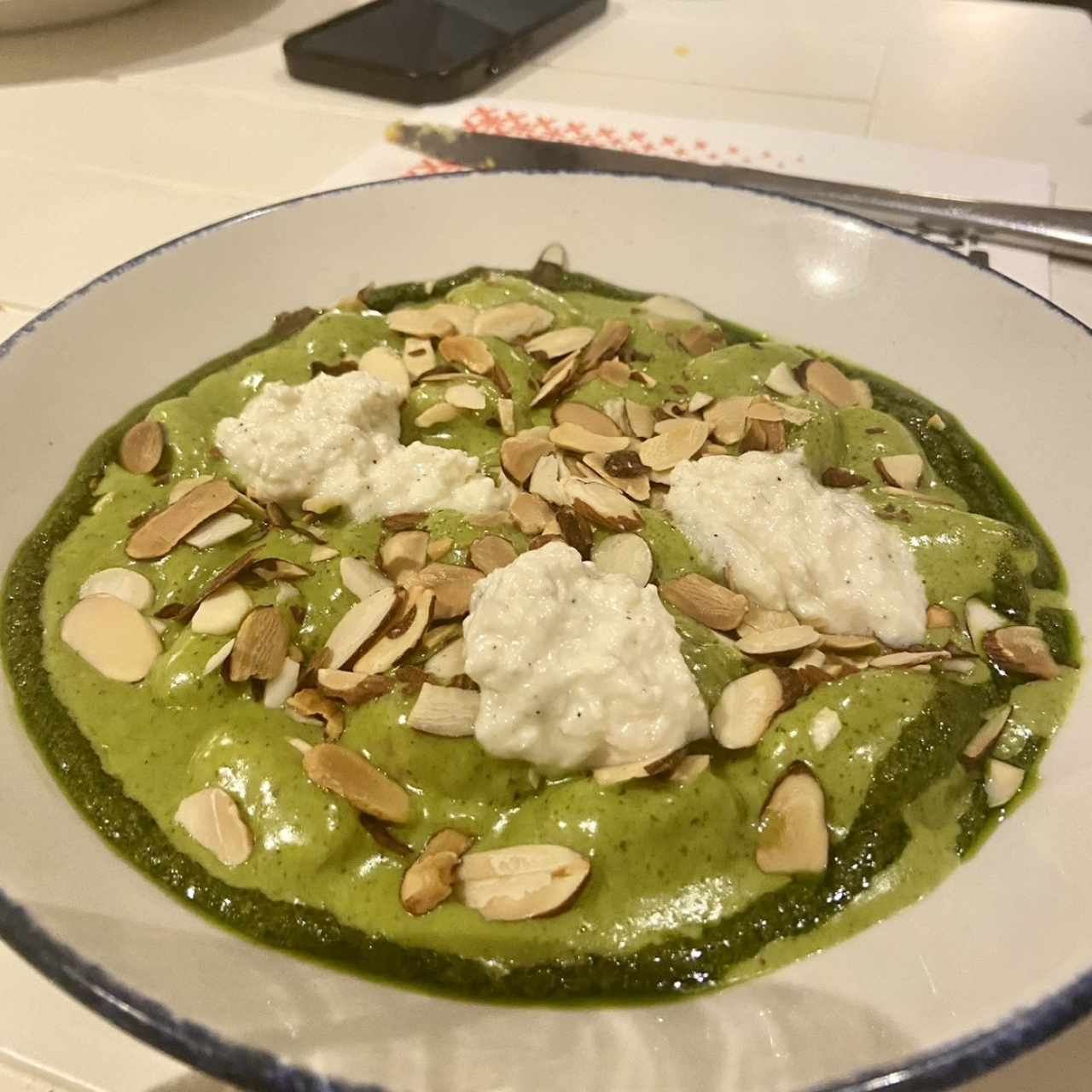 Ñoquis pesto 