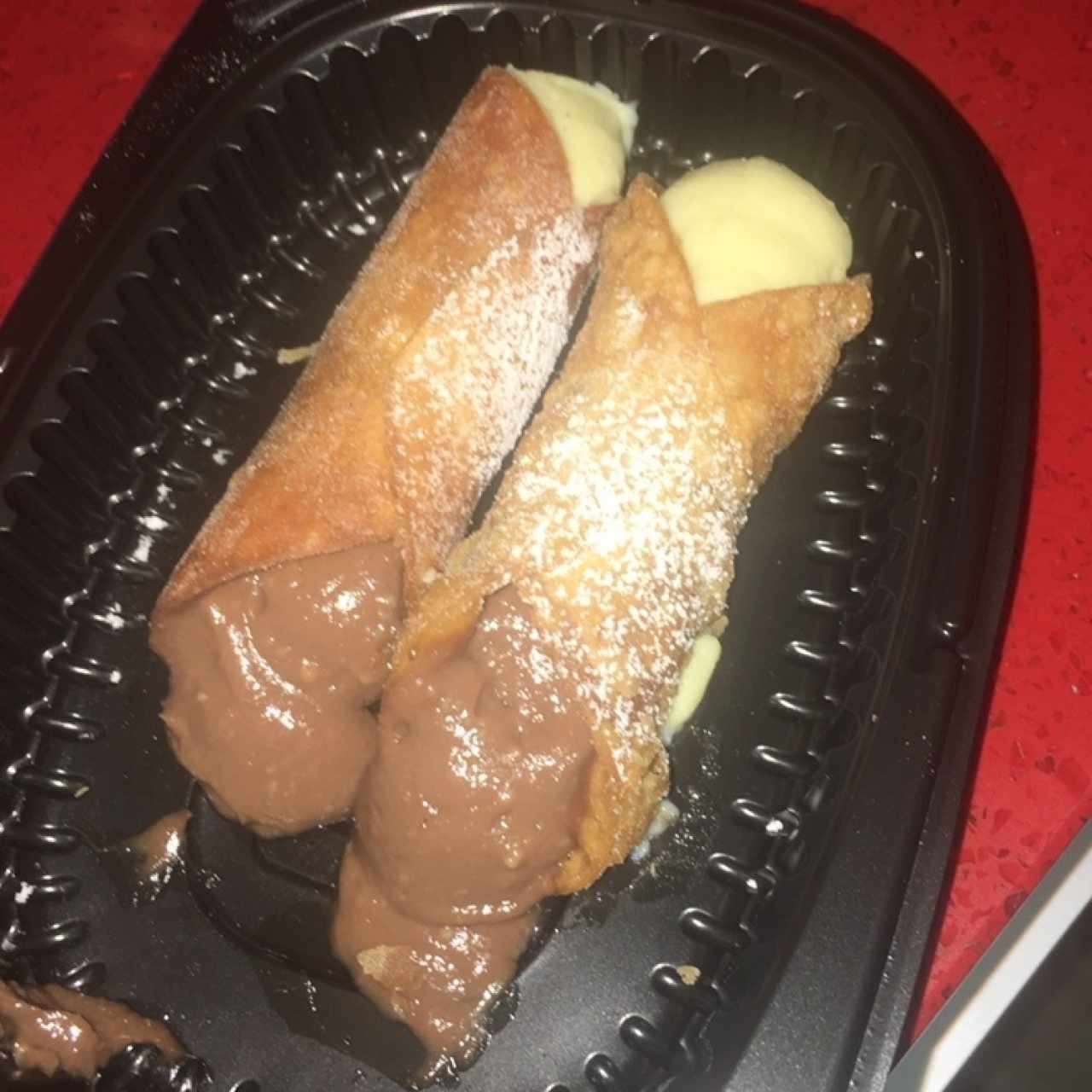 cannolis