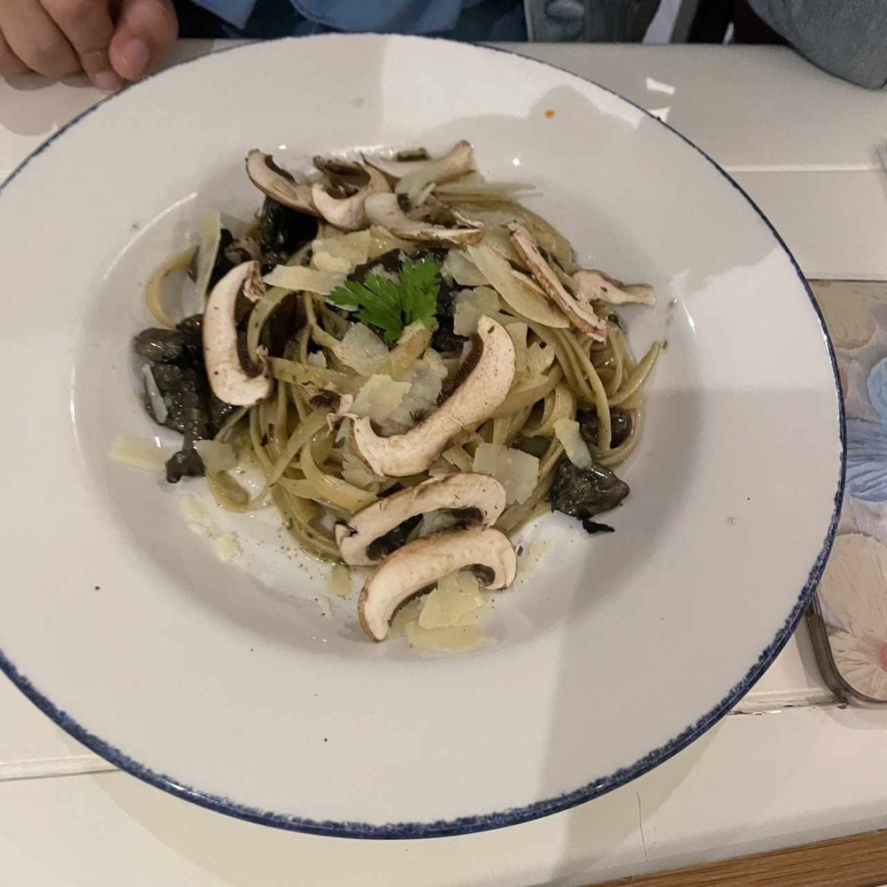 Fetuccini Aglio, Olio,Funghi E Pepperoncino