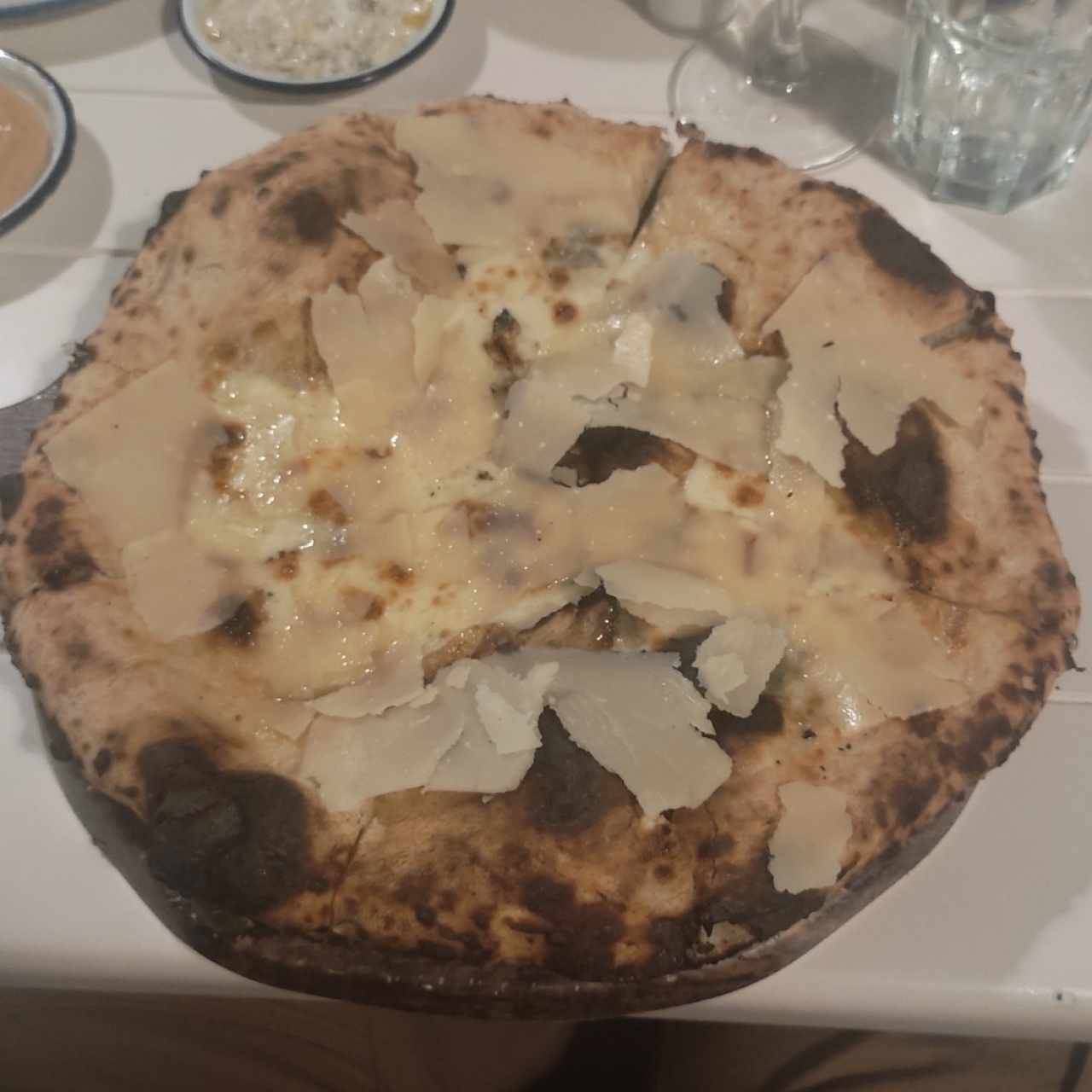 Piezas Tradicionales - Pizza Quattro Formaggi