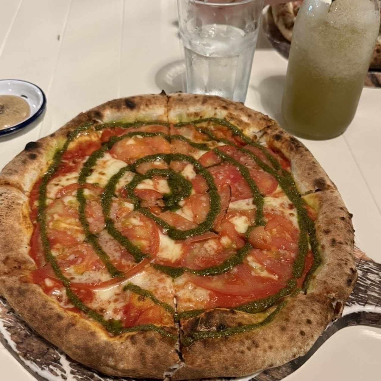 Pizzas Tradicionales - Pizza Caprese