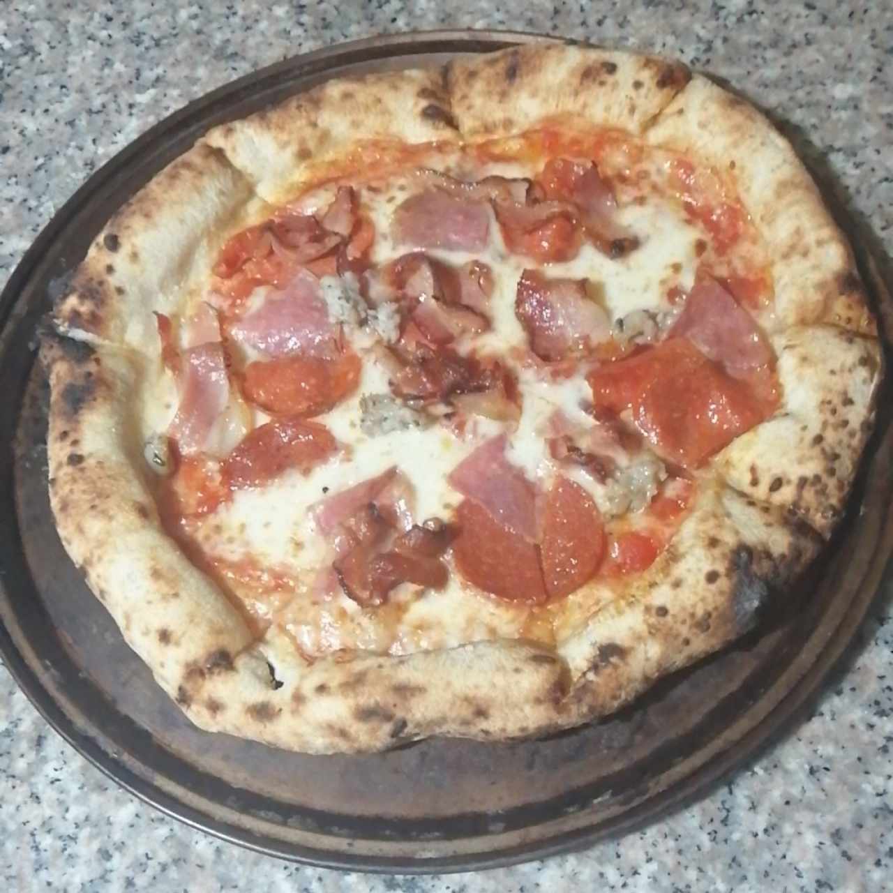 Piezas Tradicionales - Pizza Carnivor